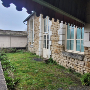 FACADE EXTERIEURE (2)